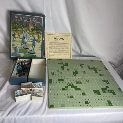 Juego de batalla de estantería vintage Feudal Game of Siege and Conquest 1969 COMPLETO Foto 1 de 4