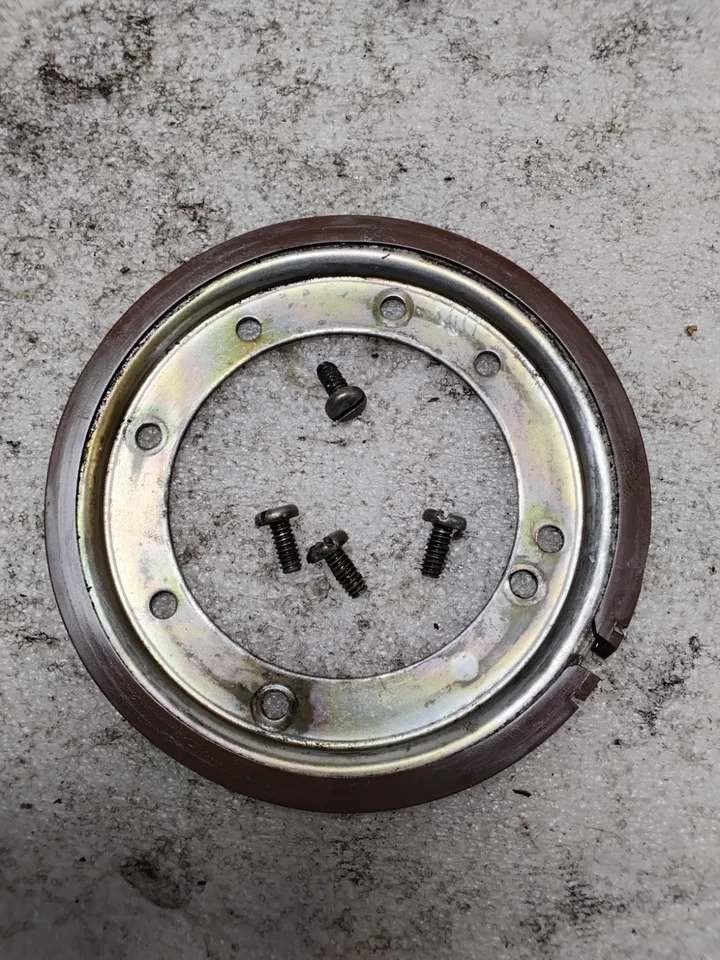 Johnson Evinrude Armature Plate Support 322102 1989 25hp K10  - Image 1 of 1