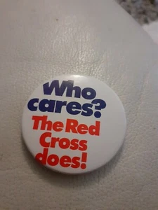 The Red Cross Cares Ok Vintage Badge - Foto 1 di 3
