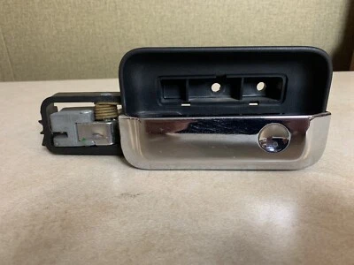 Manija de puerta interior delantera cromada OEM 2004-2008 Ford F150 XLT LH Drivers Foto 1 de 4