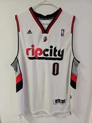 Camiseta deportiva de baloncesto Adidas Portland Trailblazers Damian Lillard 0 Rip City talla XXL Foto 1 de 4