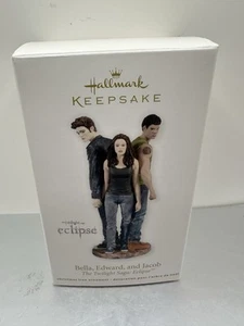 Hallmark Keepsake Ornament 2011 Bella Edward y Jacob The Twilight Saga Eclipse - Imagen 1 de 9