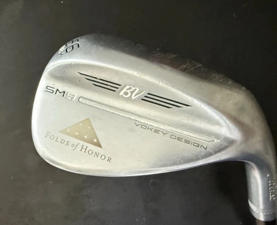 Cuña Titleist Vokey SM9 para hombre diestro 56° Foto 1 de 4