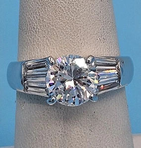 Engaging Sterling Silver Cubic Zirconia RING Size 7.5. Two Side Accents. Box - Picture 1 of 12