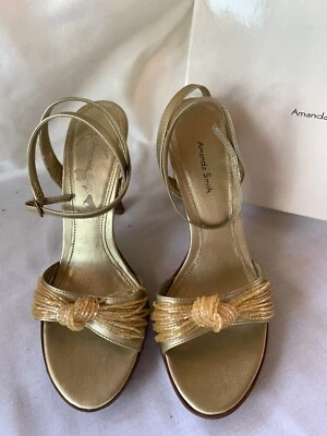Sandalias Amanda Smith Doradas con Cuentas Stiletto Correa al Tobillo Talla 8 M Foto 1 de 4