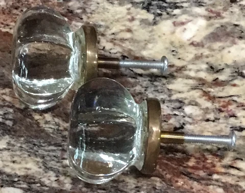 TWO(2) VINTAGE CRYSTAL DRAWER KNOBS BRASS BACKS EX COND 2”D Cover