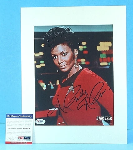 Star Trek Nichelle Nichols Signed PSA/ DNA Certified 8" X 10" Photo Cover