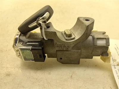 18 19 TOYOTA CAMRY SE CONVENTIONAL IGNITION SWITCH - Image 1 of 4
