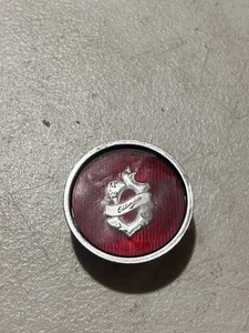 1981-86 Oldsmobile wheel center cap Badge logo #254842 Qty 1 OEM 82 93 84 85 - Picture 1 of 4