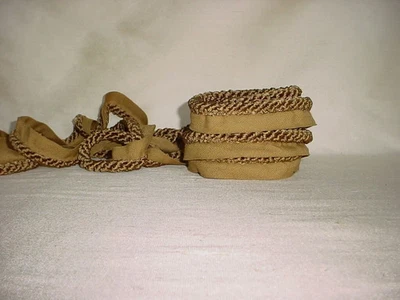 13Y KRAVET LEE JOFA DEEP COIN GOLD TEXTURED BOUCLE CORDING UPHOLSTERY TRIM - Image 1 of 3