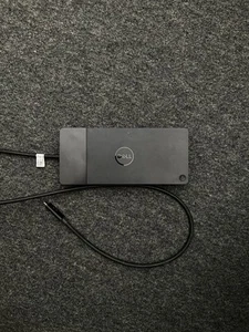 Estaciones de acoplamiento Dell WD19 USB-C 180W + HDMI, DP y cables multimedia - Imagen 1 de 4