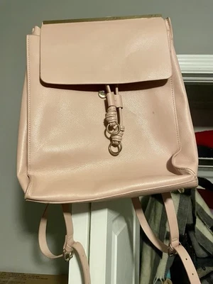Mochila de cuero rosa Zara Foto 1 de 3