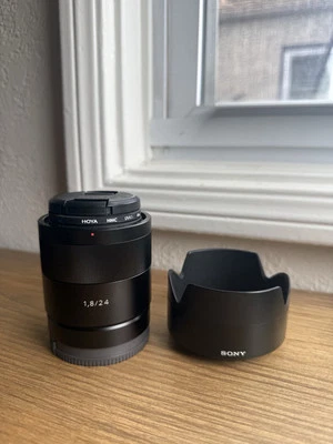Sony Carl Zeiss Sonnar T E 24mm F1.8 ZA E-mount Prime Lens - Image 1 of 4