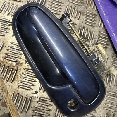 MITSUBISHI FTO FRONT Outer Left SIDE DOOR OPEN HANDLE LEVER - Image 1 of 3