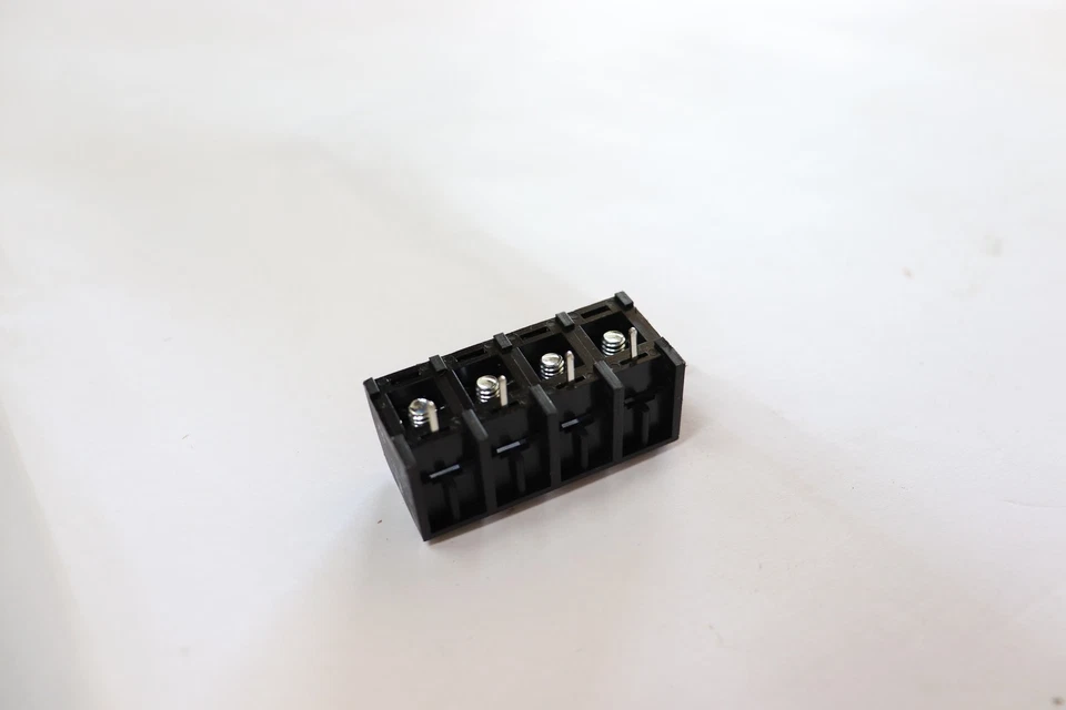 TE Connectivity Vertical Raised Barrier Terminal Blocks 4-P 22-10 AWG 30A 600V  - Image 1 of 1