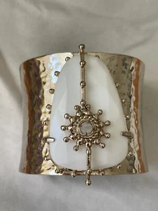 Kendra Scott Azura Sample Cuff Bracelet Gold Hardware with White Stone - Picture 1 of 7