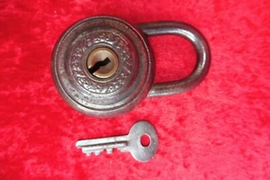 Lucchetto, Bello, Molto Vecchio Lucchetto Con Chiave - Picture 1 of 5