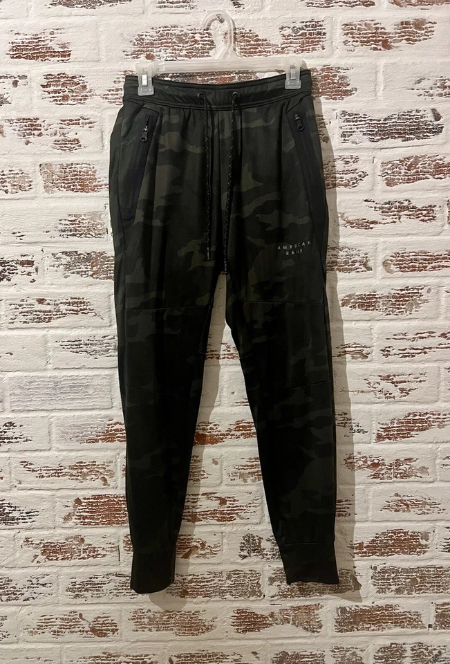 Pantalones de chándal American Eagle Outfitters Flex camuflados negros verdes talla XS Foto 1 de 4