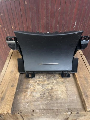 Cubby de almacenamiento para tablero Suzuki Kizashi 2010-12 OEM Foto 1 de 3