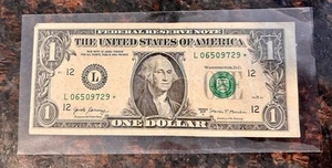 2017 Error One Dollar Bill, Completely Filled Star + Off Centered Boarder - Picture 1 of 5