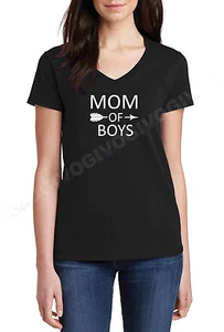 Camiseta Cuello en V Mamá De Niños Navidad Mamá Vida Divertida Mamá Regalo Criar Niños Camiseta - Imagen 1 de 2