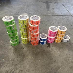 Etiquetas DÍAS DE LA SEMANA | 2" Redondas | 32 rollos en total - ver descripción | 500 EA RL  - Imagen 1 de 8