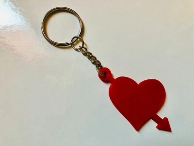 Porte clé avec motif coeur fléché - Photo 1/3