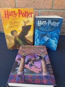 3 Harry Potter Bücher 2 Erstausgaben Heiligtümer des Todes HCDJ 1 Taschenbuch & 2 HB DJ - Bild 1 von 17