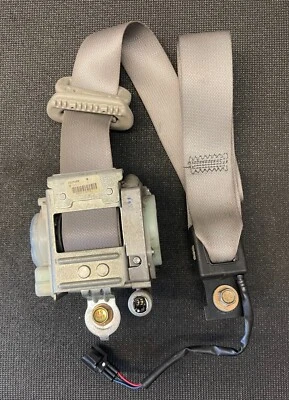 04 05 06 07 08 09 10 11 12  Nissan Armada Front RIGHT PASSENGER Seat Belt OEM - Image 1 of 4