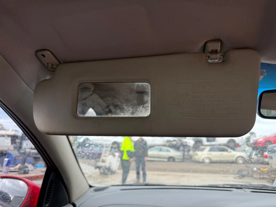 Holden Commodore 2001 VX SS LS1 LH Sunvisor - image 1 of 4