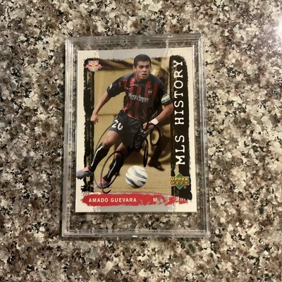 Tarjeta de baraja superior firmada por Amado Guevara #HI-2 (2006) en losa MLS Foto 1 de 4