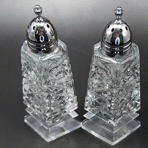 Clear Glass Footed Salt and Pepper Shakers 4in Diamond Shape Criss-Cross and Fan - Picture 1 of 24