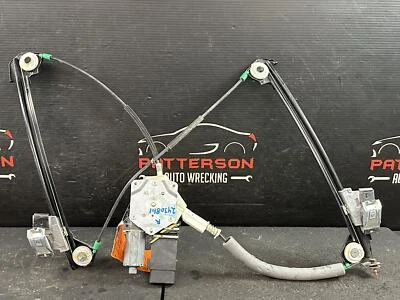 04-09 CADILLAC XLR FRONT PASSENGER RH DOOR WINDOW GLASS REGULATOR MOTOR 20823060 - Image 1 of 4