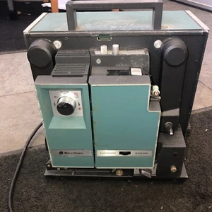 VINTAGE BELL & HOWELL 1550 SPECIALIST FILMOSOUND 16MM PROJECTOR - Picture 1 of 8