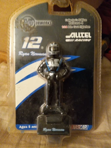 Ryan Newman Alltel Racing 1/24 Scale Die Cast Figurine Motorworks NASCAR 12 New Cover