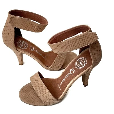 Tacones Jeffrey Campbell Ibiza California gamuza tostada estampado de cocodrilo correa al tobillo 9 Foto 1 de 4