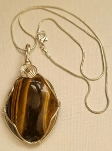 Large Tigers Eye Gemstone Wire Art Pendant - New Silver-tone 44cm Necklace - Picture 1 of 14