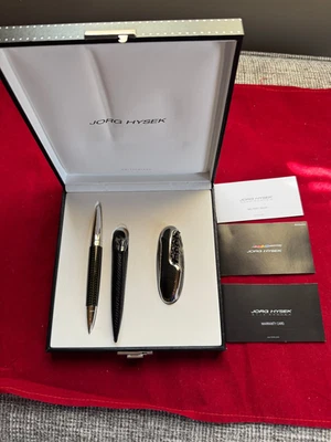 NUEVO EN CAJA Juego de bolígrafos, funda y cuchillos a juego Jorg Hysek en estuche Foto 1 de 4