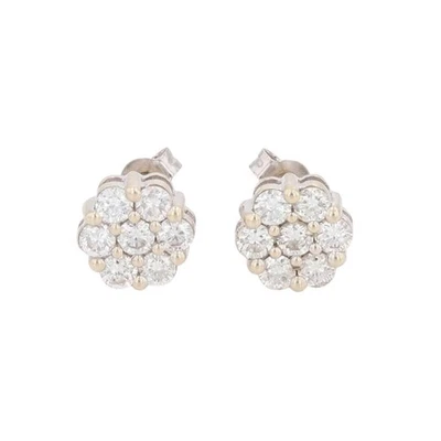 Par de aretes redondos con racimo floral de diamantes de 0,49 quilates de oro blanco de 14 k de 1,67 gramos Foto 1 de 4