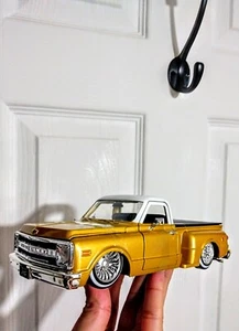 Jada Toy Street Low 1:24 1969 Chevy C10 Stepside Pickup Model Gold Diecast Loose - Picture 1 of 5