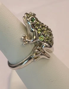 Genuine Peridot Highly Polished FROG Sterling Silver RING Size 6 Marked 925 - Picture 1 of 7
