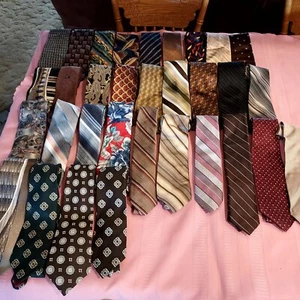LOT OF 31 Multi Color Stripe Geometric Pattern Ties Mixed Makers SEE LIST - Picture 1 of 8