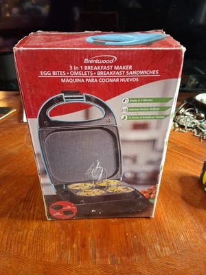 Brentwood - 3 in 1 Breakfast Maker Egg Omelets, Bites, Sandwiches NEW In BOX - Image 1 of 4