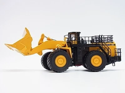 New! Komatsu wheel loader WA900-3 1/50 Big diecast model First Gear f/s Japan - Image 1 of 4