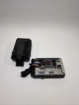 2011-2015 Infiniti M37 M56 Q70 Q70L IPDM Fuse Box Relay Module 284B7-1MF3B OEM - Image 1 of 4