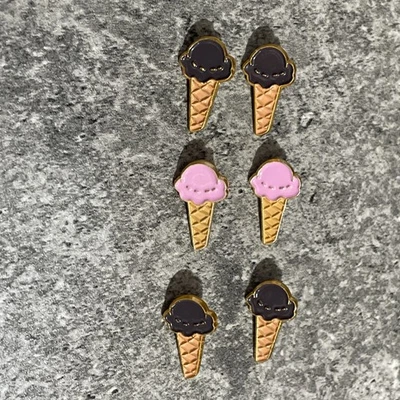 6 Gold Tone Metal Painted Ice Cream Cone Children's Button Lot 117-19 - Image 1 of 4