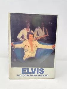 ELVIS, PHOTOGRAPHING THE KING By Sean Shaver - Hardcover - Foto 1 di 6