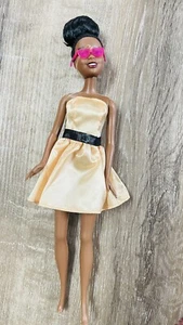 Mattel Barbie 1999 African-American doll - Picture 1 of 5