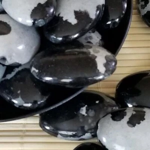 Black Grey Abstract Cow Animal Print 28x18mm Oval Retro Acrylic Art Beads 6pcs - Picture 1 of 7