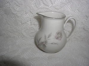 The Heirloom Collection USA Misty Rose Pink Rose Creamer/Small Pitcher Excellent - Picture 1 of 4
